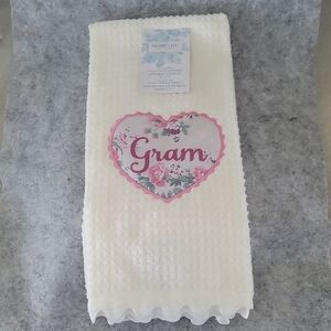Shabby Chic Gram Floral Heart Kitchen Towels NEW